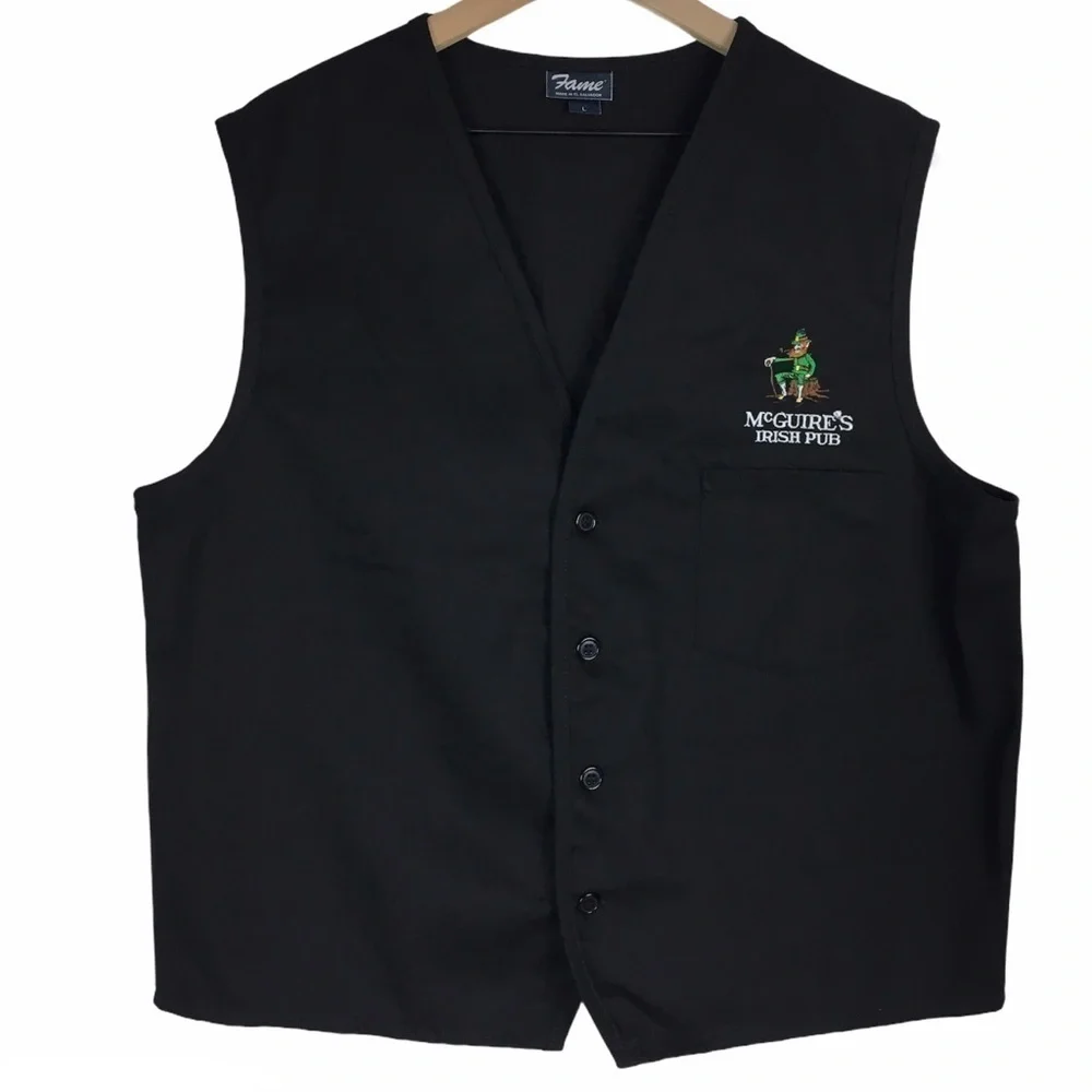 MCGUIRE’S IRISH PUB Vest Staff Waiter Embroidered Novelty Leprechaun Size Large